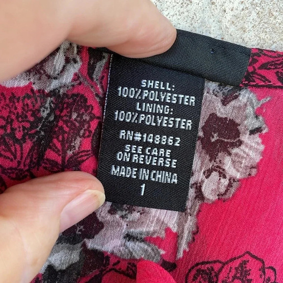 Torrid Pink Floral Flutter Sleeve Tiered Blouse - Picture 4 of 12